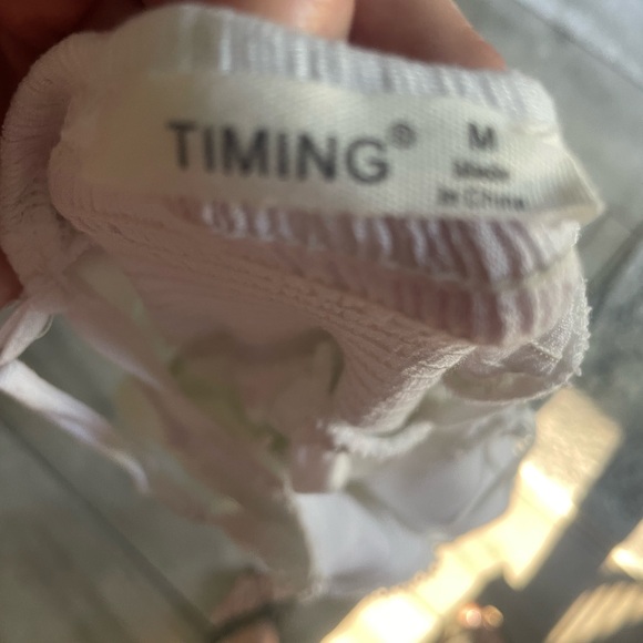 Juniors White crochet detail dress size medium - Picture 2 of 5